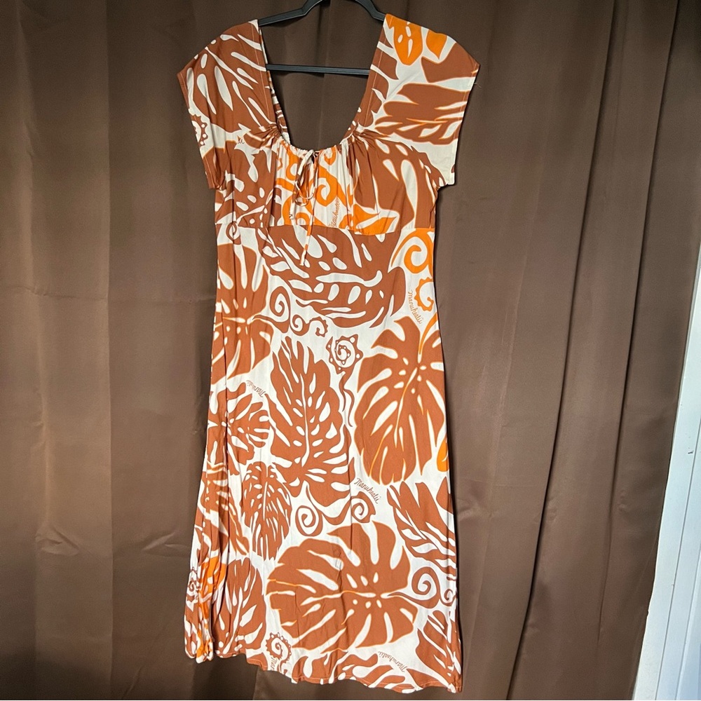 Manuhealii Dress